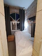 Allenby 2 Bed & Breakfast