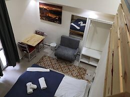 Allenby 2 Bed & Breakfast