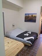 Allenby 2 Bed & Breakfast