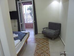 Allenby 2 Bed & Breakfast