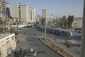 Allenby 2 Bed & Breakfast