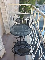 Allenby 2 Bed & Breakfast