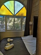 Allenby 2 Bed & Breakfast