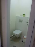 Allenby 2 Bed & Breakfast