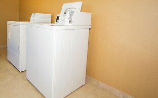Cobblestone Inn & Suites - Corry