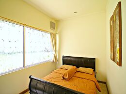 De Bukit Dago Villa by HouseinBandung