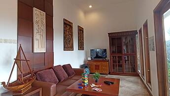 De Bukit Dago Villa by HouseinBandung