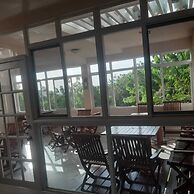 Caribbean Inn & Suites