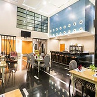 Sea Me Spring Too Hotel