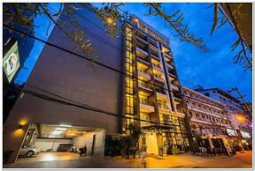 Sea Me Spring Too Hotel