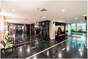 Sea Me Spring Too Hotel