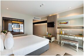 Sea Me Spring Too Hotel