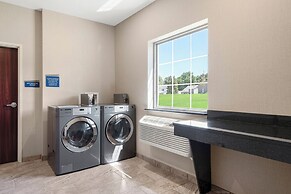 Cobblestone Inn & Suites - Eaton