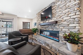 Cobblestone Inn & Suites - Eaton