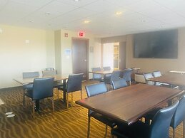 Microtel Inn & Suites By Wyndham Whitecourt