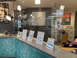 24hours Apartment Hotel