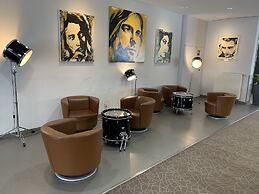 24hours Apartment Hotel