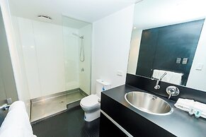 Miro Apartments