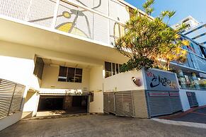 Miro Apartments
