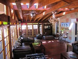 Cliff House Lodge B&B