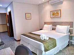 Colonial Plaza Hotel