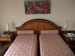 Colonial Plaza Hotel