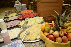 Colonial Plaza Hotel