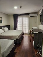 Colonial Plaza Hotel