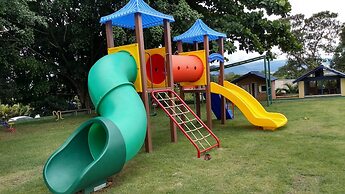 Colonial Plaza Hotel