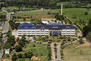 Colonial Plaza Hotel