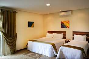 Colonial Plaza Hotel