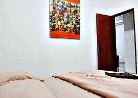 De Nuansa Dago Villa by HouseinBandung