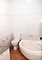 De Nuansa Dago Villa by HouseinBandung