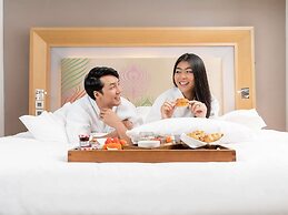 Novotel Yangon Max