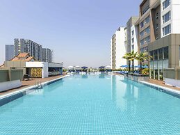 Novotel Yangon Max
