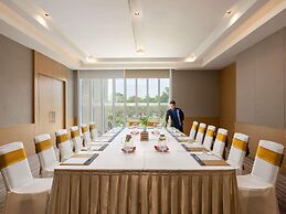 Novotel Yangon Max