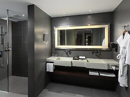 Novotel Yangon Max