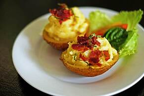 Bali Chaya Hotel Legian