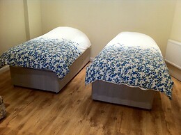 Lyall Apartment Hotel