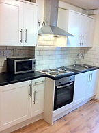 Lyall Apartment Hotel