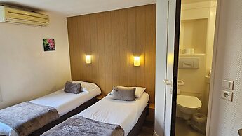 Brit Hotel Essentiel Pau Lescar