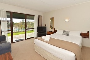 Waterfalls Estate - Motel & Campground