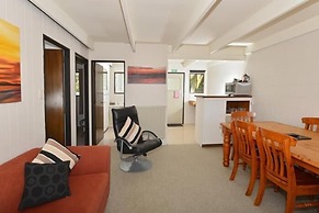 Waterfalls Estate - Motel & Campground