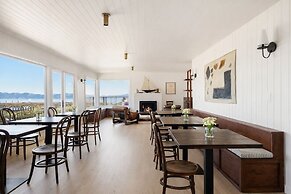 Astoria Crest Hotel