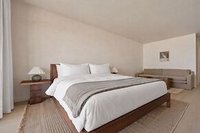 Astoria Crest Hotel