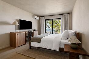 Astoria Crest Hotel