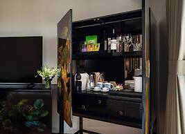 Elegant Suites Westlake