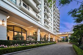 Elegant Suites Westlake