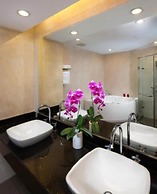 Elegant Suites Westlake