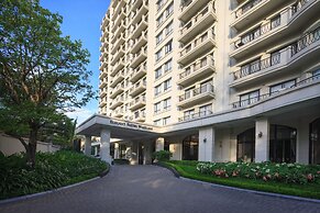 Elegant Suites Westlake